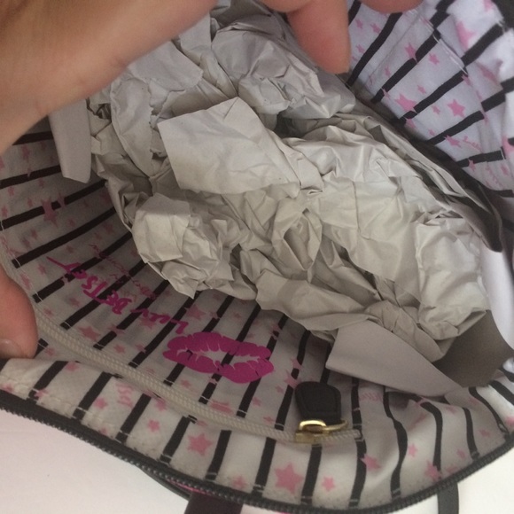 Luv Betsey Johnson hot pink small satchel bag - Picture 8 of 8